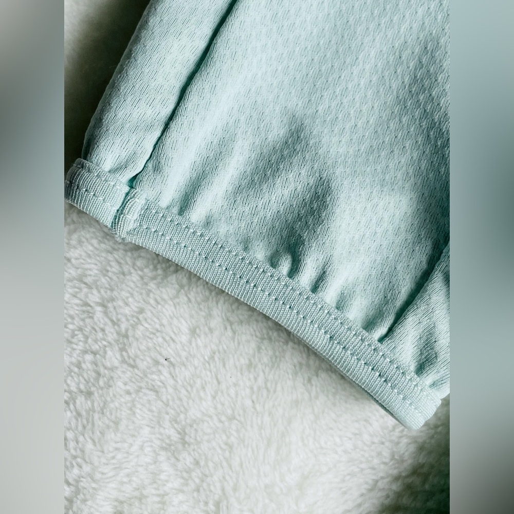 UNIQLO girl’s zip hoodie - Picture 7 of 9